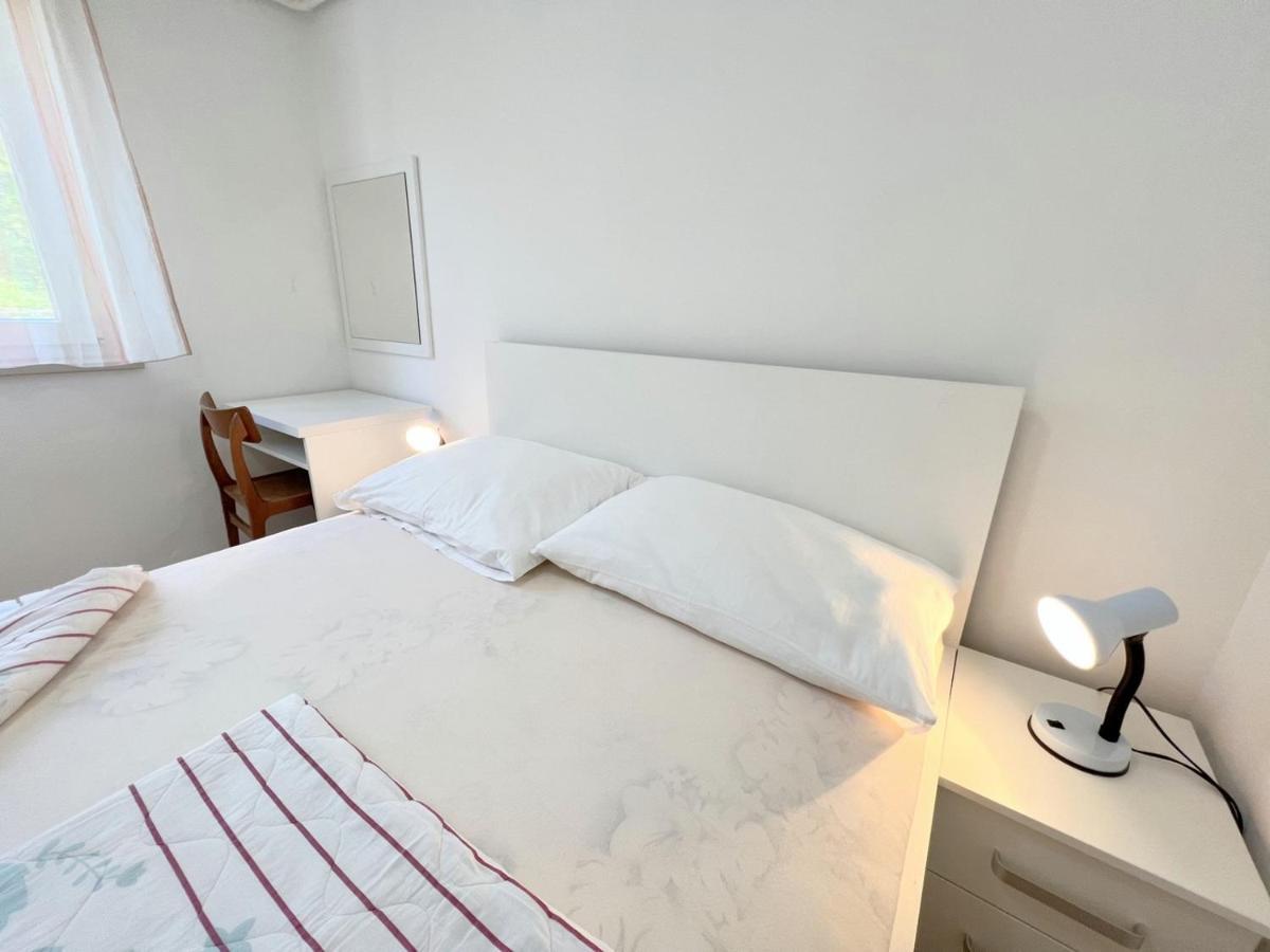 Miramar Gardenn Apartmment Banjol Exteriér fotografie